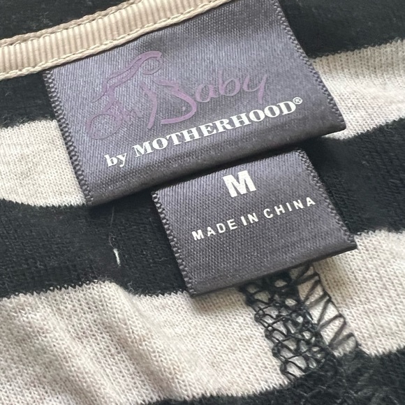 Motherhood Maternity long sleeved black and white striped top, size medium - Picture 2 of 2